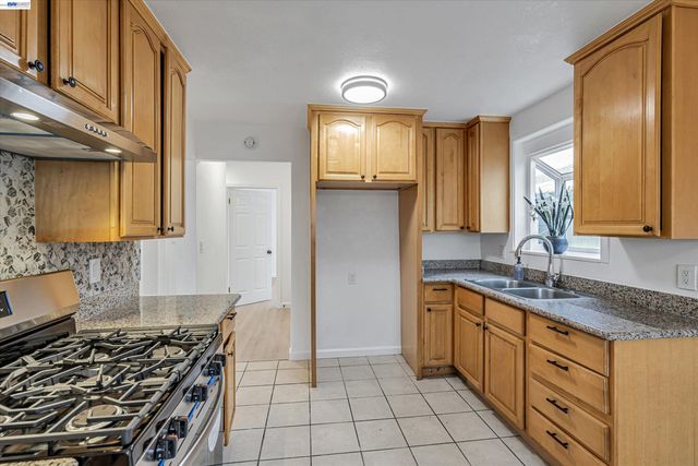 134 S 41St St, Richmond, CA 94804