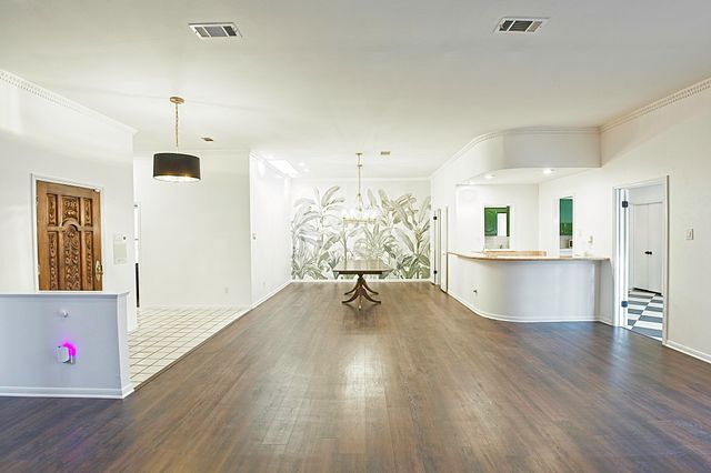 3217 Squireswood Drive, Carrollton, TX 75006