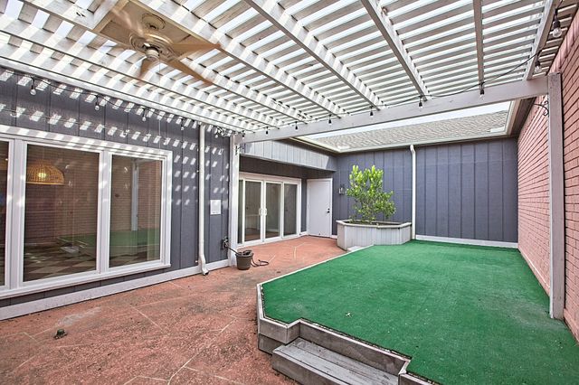 3217 Squireswood Drive, Carrollton, TX 75006
