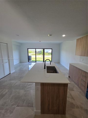 1305 NW 4th Ter 1305, Florida City, FL 33034