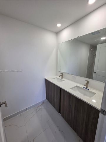 1305 NW 4th Ter 1305, Florida City, FL 33034