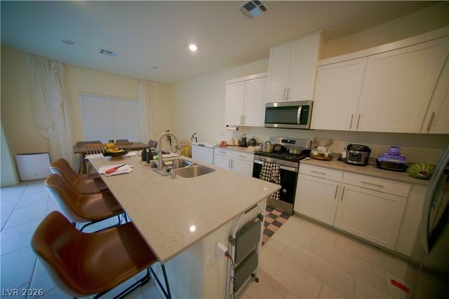 6155 Larimar Gold Street, Las Vegas, NV 89115