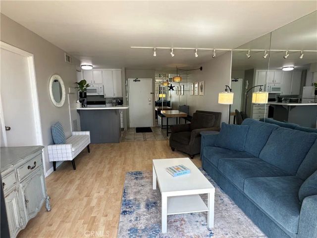 1750 E Ocean 503, Long Beach, CA 90802
