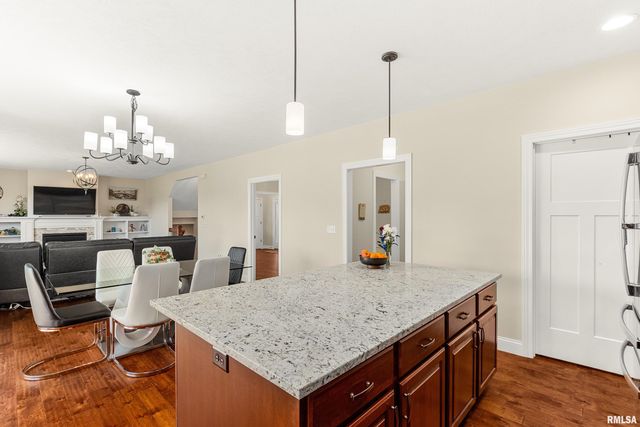 2816 W ARDEN Way, Dunlap, IL 61525