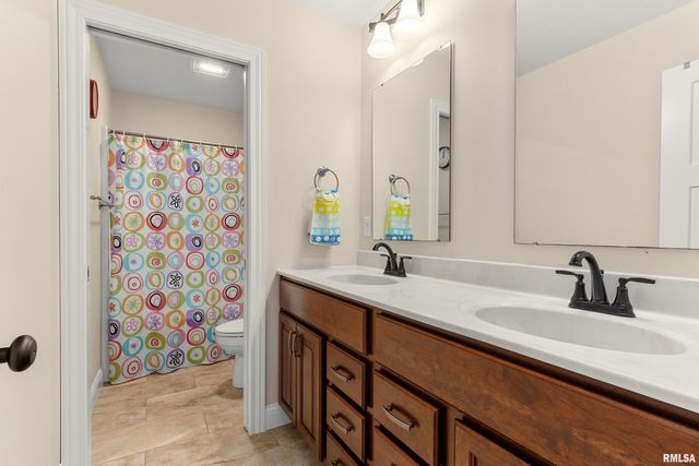 2816 W ARDEN Way, Dunlap, IL 61525