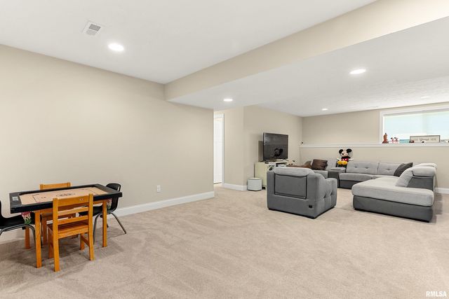 2816 W ARDEN Way, Dunlap, IL 61525