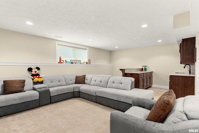 2816 W ARDEN Way, Dunlap, IL 61525