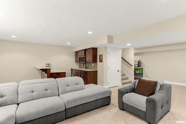 2816 W ARDEN Way, Dunlap, IL 61525