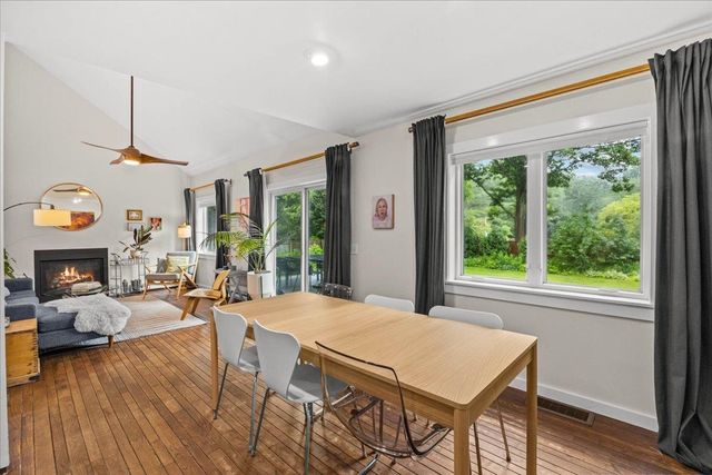 32 Tracy Lane, Shelburne, VT 05482