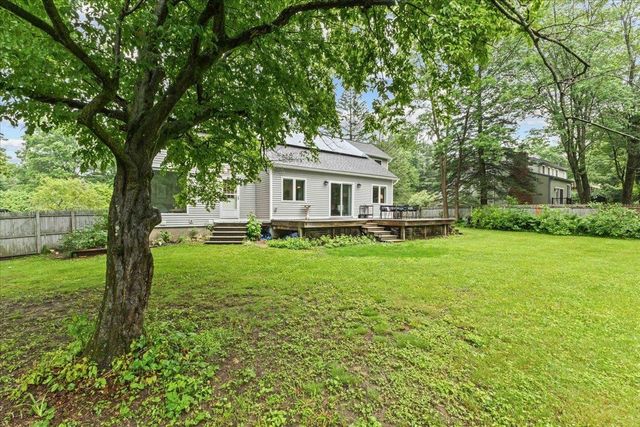 32 Tracy Lane, Shelburne, VT 05482