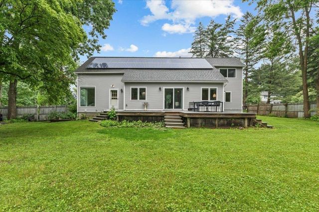 32 Tracy Lane, Shelburne, VT 05482