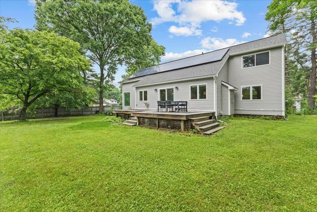 32 Tracy Lane, Shelburne, VT 05482