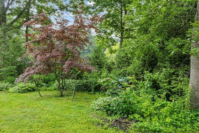 32 Tracy Lane, Shelburne, VT 05482