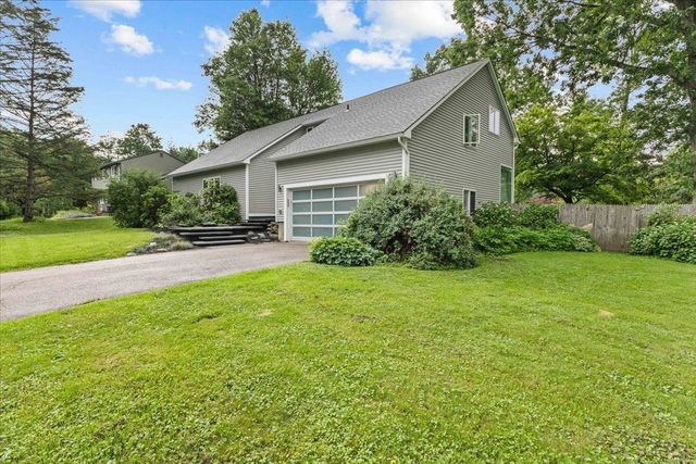 32 Tracy Lane, Shelburne, VT 05482