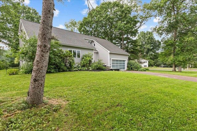 32 Tracy Lane, Shelburne, VT 05482