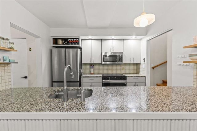 32 Tracy Lane, Shelburne, VT 05482