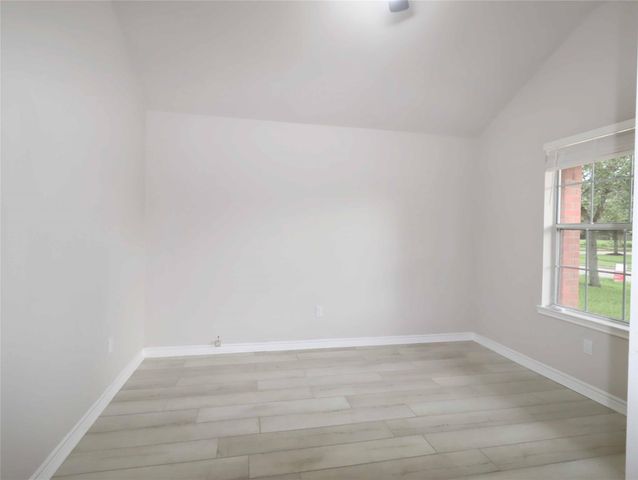 749 Grassy Knoll Lane, La Marque, TX 77568