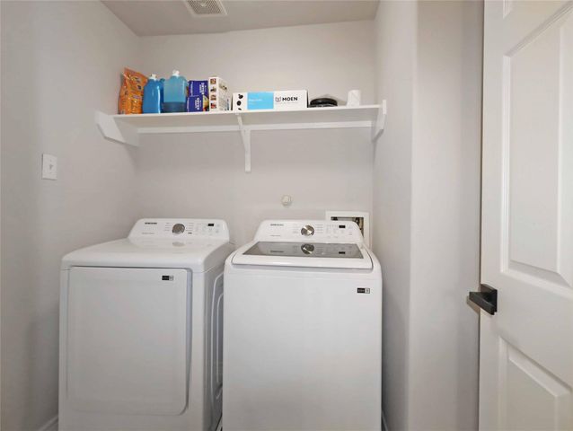 749 Grassy Knoll Lane, La Marque, TX 77568