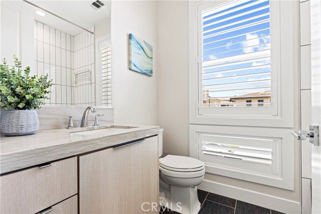 200 Longden, Lake Forest (el Toro), CA 92630