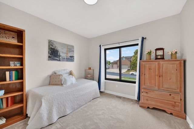 161 W SWEETBRIAR LN, Saratoga Springs, UT 84045