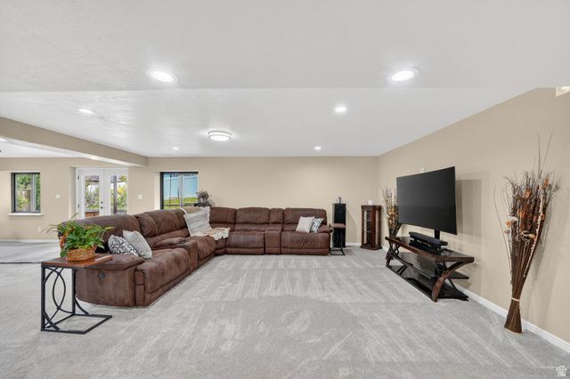161 W SWEETBRIAR LN, Saratoga Springs, UT 84045