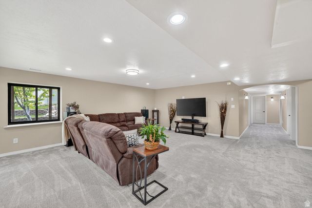 161 W SWEETBRIAR LN, Saratoga Springs, UT 84045