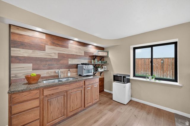 161 W SWEETBRIAR LN, Saratoga Springs, UT 84045