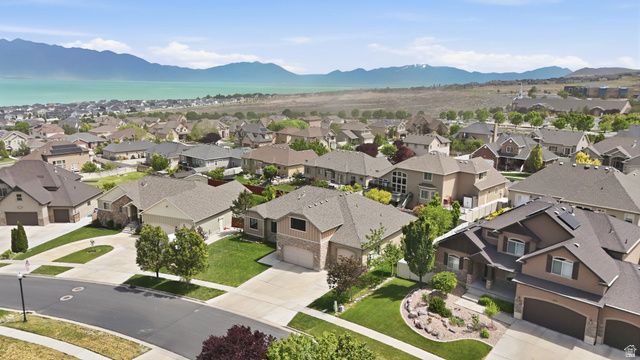 161 W SWEETBRIAR LN, Saratoga Springs, UT 84045