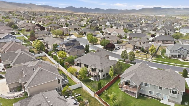 161 W SWEETBRIAR LN, Saratoga Springs, UT 84045