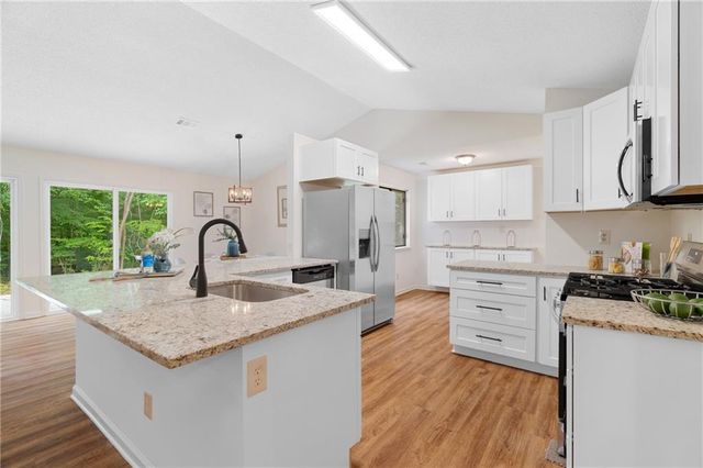 4818 Terrace Green Trace, Stone Mountain, GA 30088
