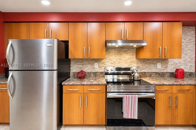 5900 W Sample Rd 202, Coral Springs, FL 33067