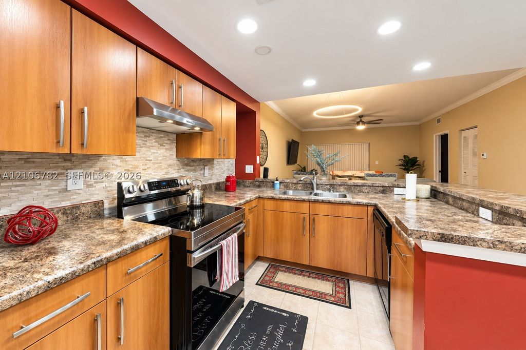 5900 W Sample Rd 202, Coral Springs, FL 33067