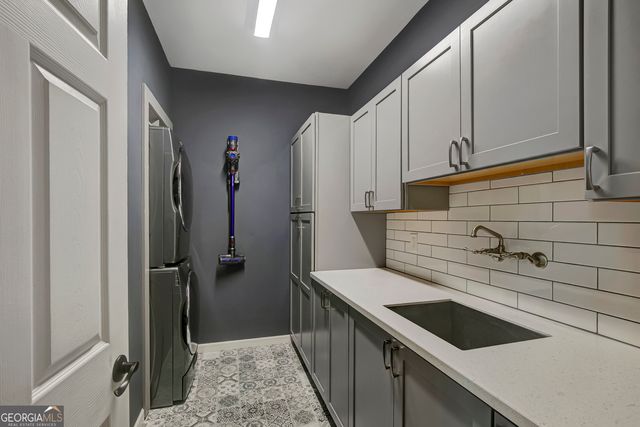 265 Broadmoor Drive, Fayetteville, GA 30215