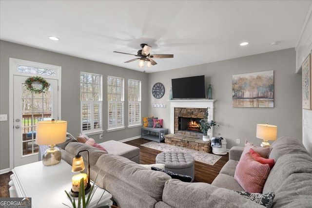 508 Chestnut Walk, Canton, GA 30114