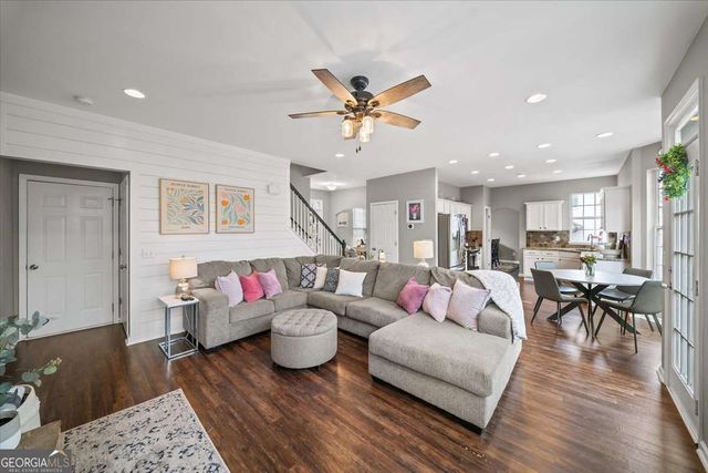 508 Chestnut Walk, Canton, GA 30114