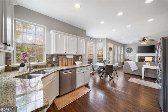 508 Chestnut Walk, Canton, GA 30114