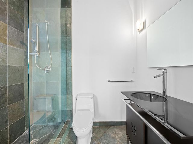 450 Victoria Terrace, Fort Lauderdale, FL 33301
