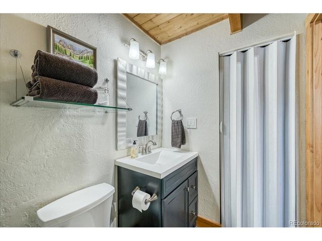 100 Cove Blvd B, Dillon, CO 80435