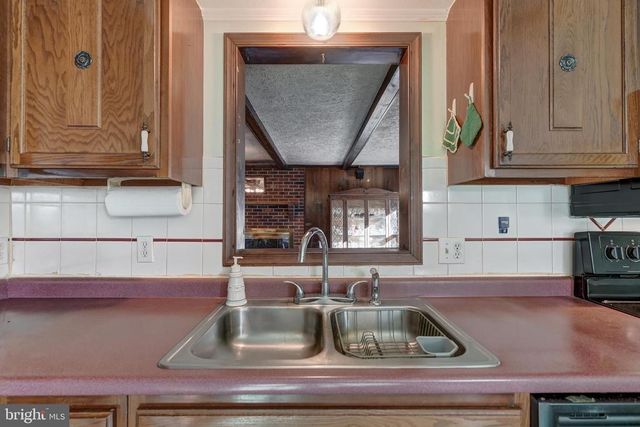 209 WALNUT WOODS DR, Louisa, VA 23093