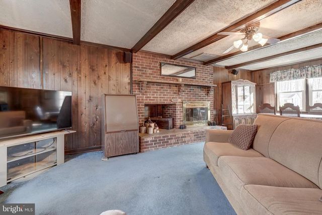 209 WALNUT WOODS DR, Louisa, VA 23093