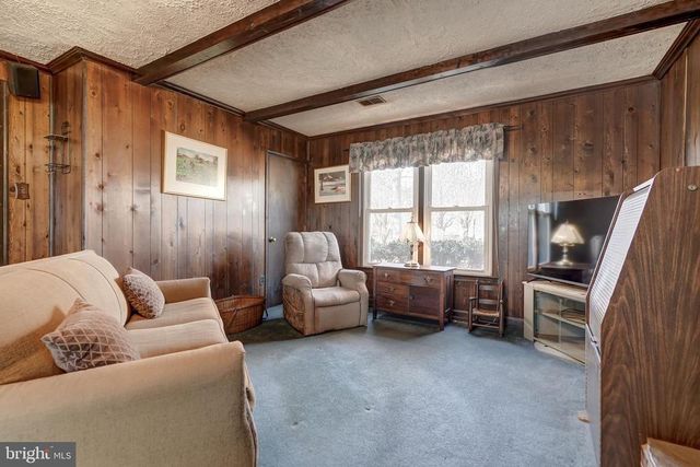 209 WALNUT WOODS DR, Louisa, VA 23093