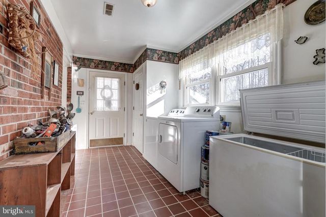 209 WALNUT WOODS DR, Louisa, VA 23093