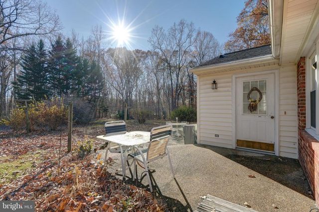 209 WALNUT WOODS DR, Louisa, VA 23093