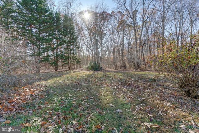 209 WALNUT WOODS DR, Louisa, VA 23093