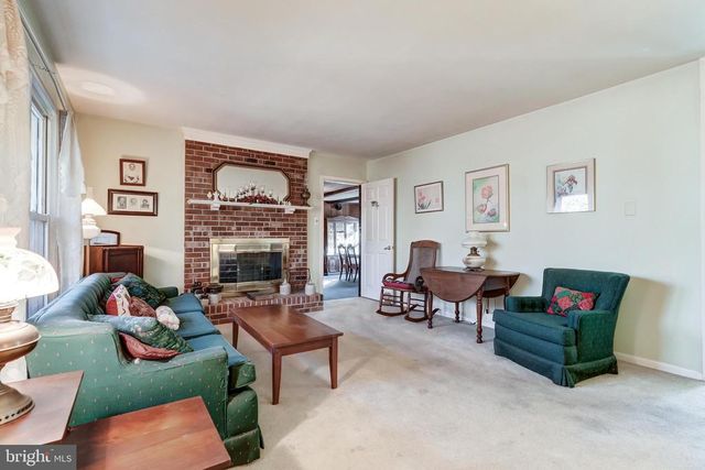 209 WALNUT WOODS DR, Louisa, VA 23093