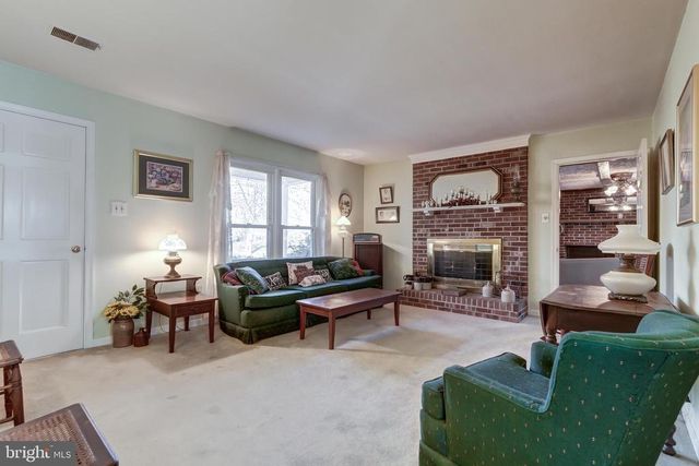 209 WALNUT WOODS DR, Louisa, VA 23093