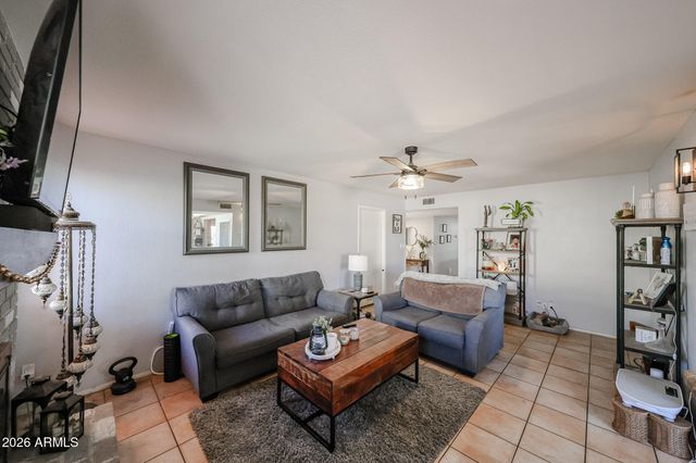 5126 W MERCER Lane, Glendale, AZ 85304
