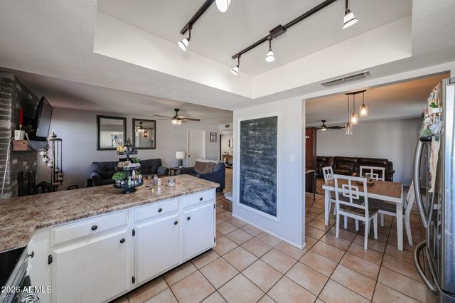 5126 W MERCER Lane, Glendale, AZ 85304