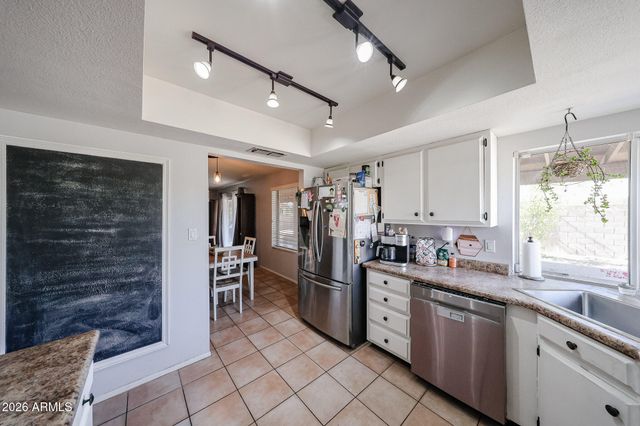 5126 W MERCER Lane, Glendale, AZ 85304
