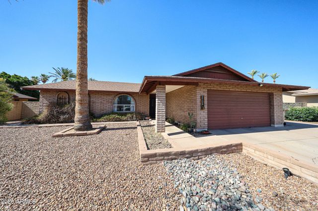 5126 W MERCER Lane, Glendale, AZ 85304